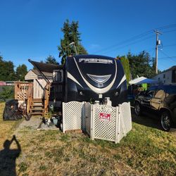 Traval Trailer W/Shed.