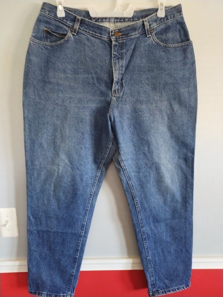LEE JEANS DENIM..... CHECK OUT MY PAGE FOR MORE ITEMS