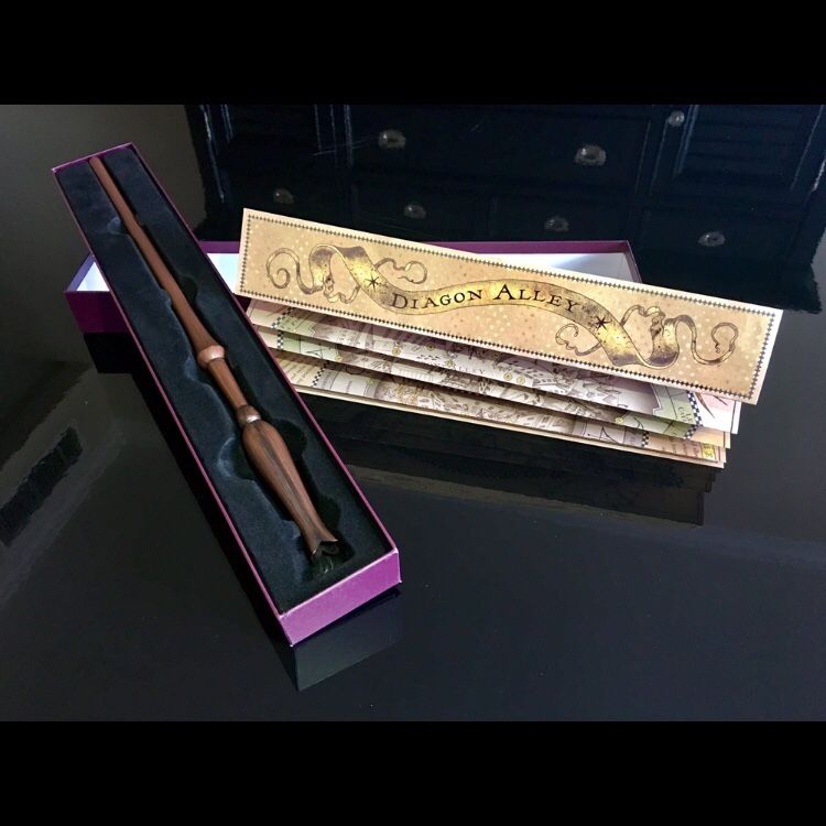 Universal Studios Interactive Luna Lovegood Wand