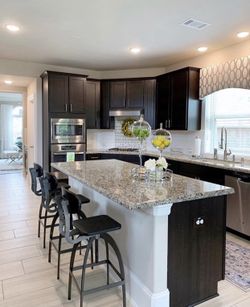 Kitchen cabinets Vanities Pantries