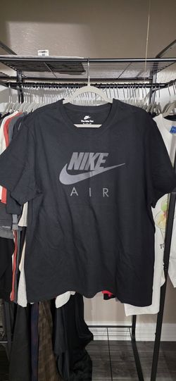 Men's Nike Shirts Size L/XL