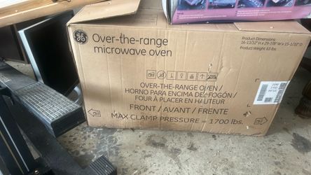 GE Over-the-Range Microwave Oven JVM3160
