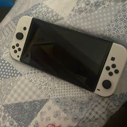 Nintendo Switch XL 