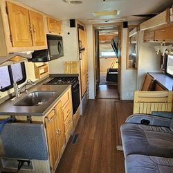 2004 Forrest River Georgetown