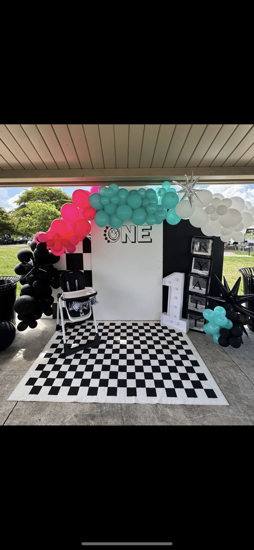 ONE (center) Wooden Arch Backdrop