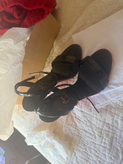 Christian Louboutin Lipqueen 100 Heels Size 39 – Box & Dust Bags