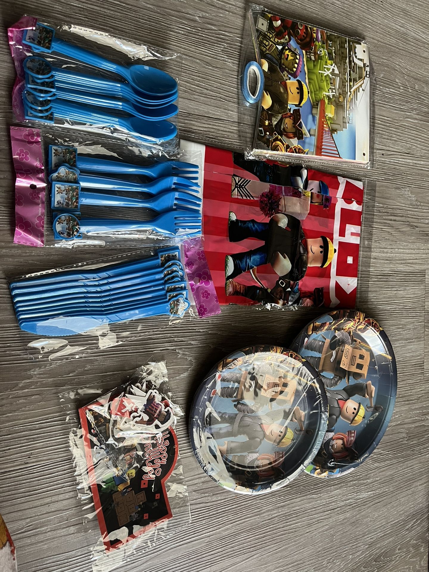 Roblo Party Supplies And Ballon’s