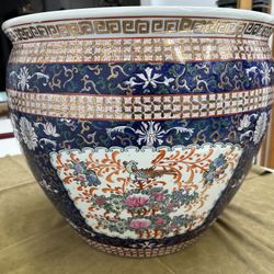 Vintage Chinese Famille Rose Porcelain Bowl