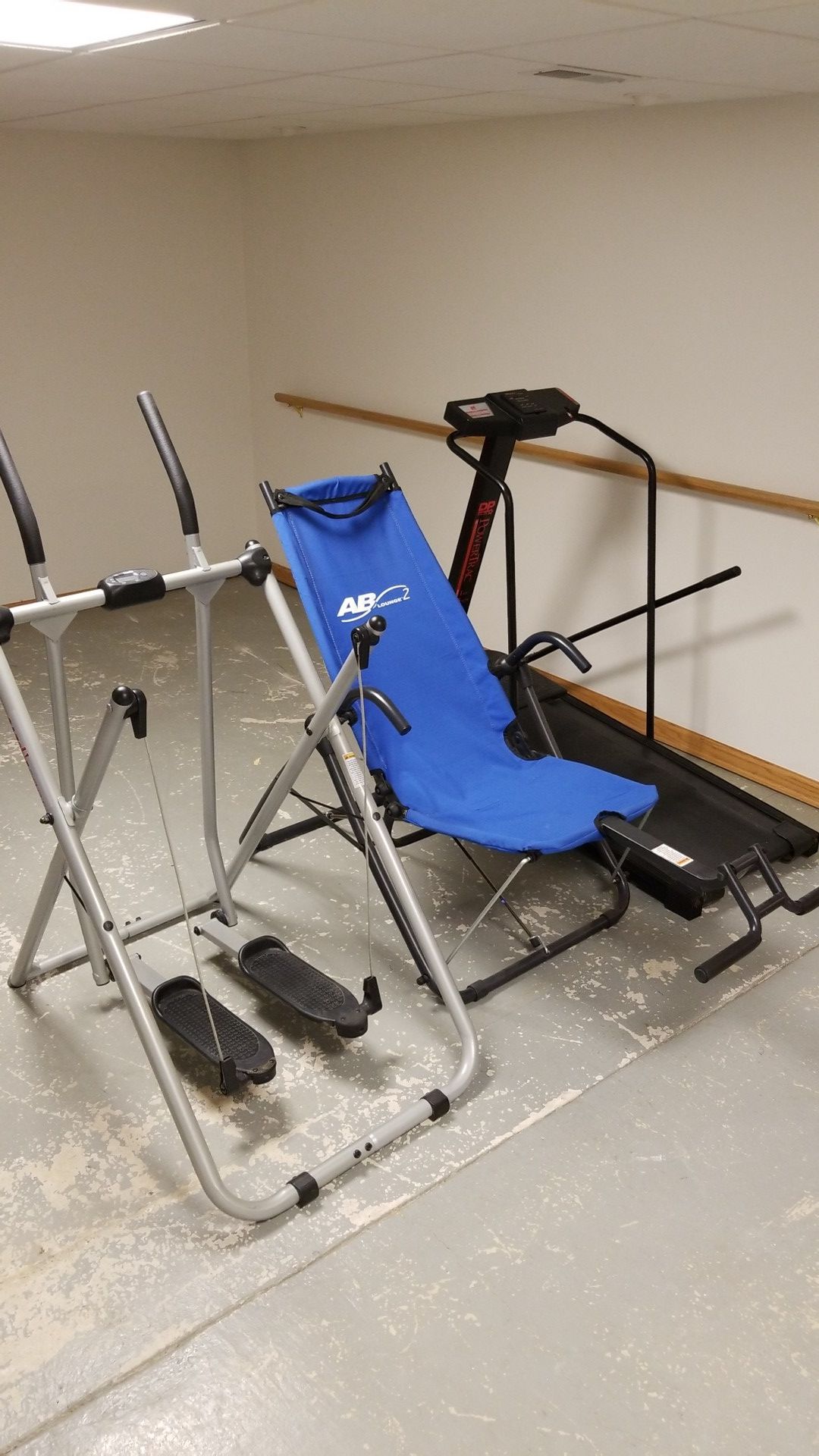 Gazelle Edge .AB lounge abdominizer. DP powertrac treadmill