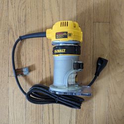 ///NEW/// DeWalt DWP611    1-1/4 HP Max Torque variable speed compact router
