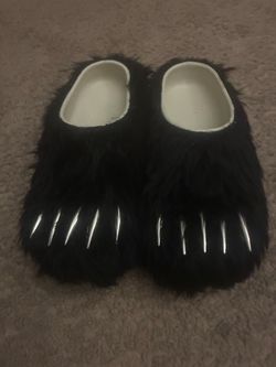 Bear claw slippers