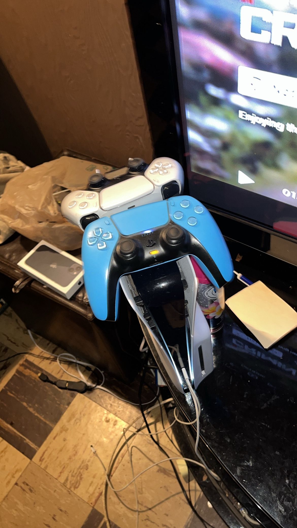 Ps5 2 comtrollers everything works