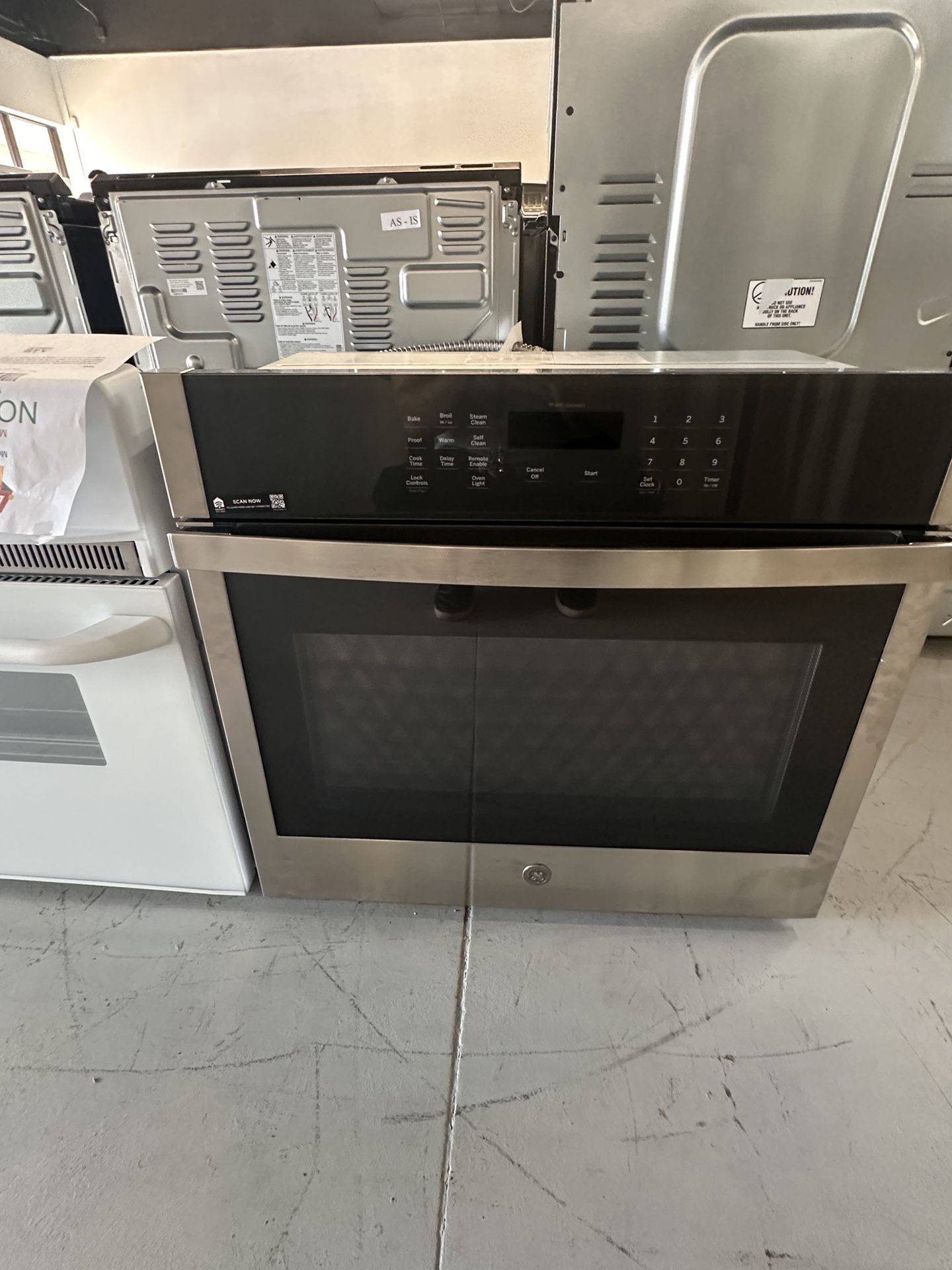 GE Single Wall Oven (JTS3000SNSS)