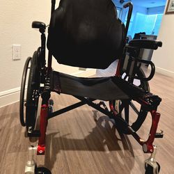Invacare 9000 XT Wheelchair with Fixed Height Space-Saver Arms