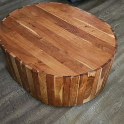 Oval Drum Table, Solid Wood In Great Condition 