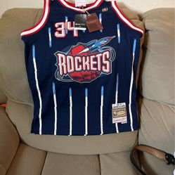 1996-97 HAWEEM OLAJUWON