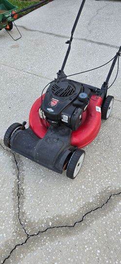 Self propelled lawn mower