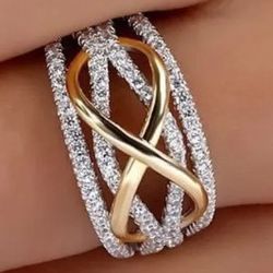 Deylsia King Two Toned Diamond Wedding Ring