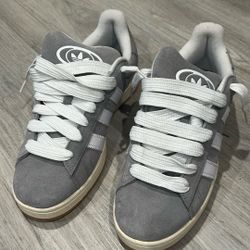 Grey Adidas Campus / Size 10.5 US / good condition