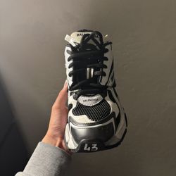 Balenciaga runners