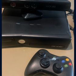 Xbox 360 Slim W Control And Kinect 