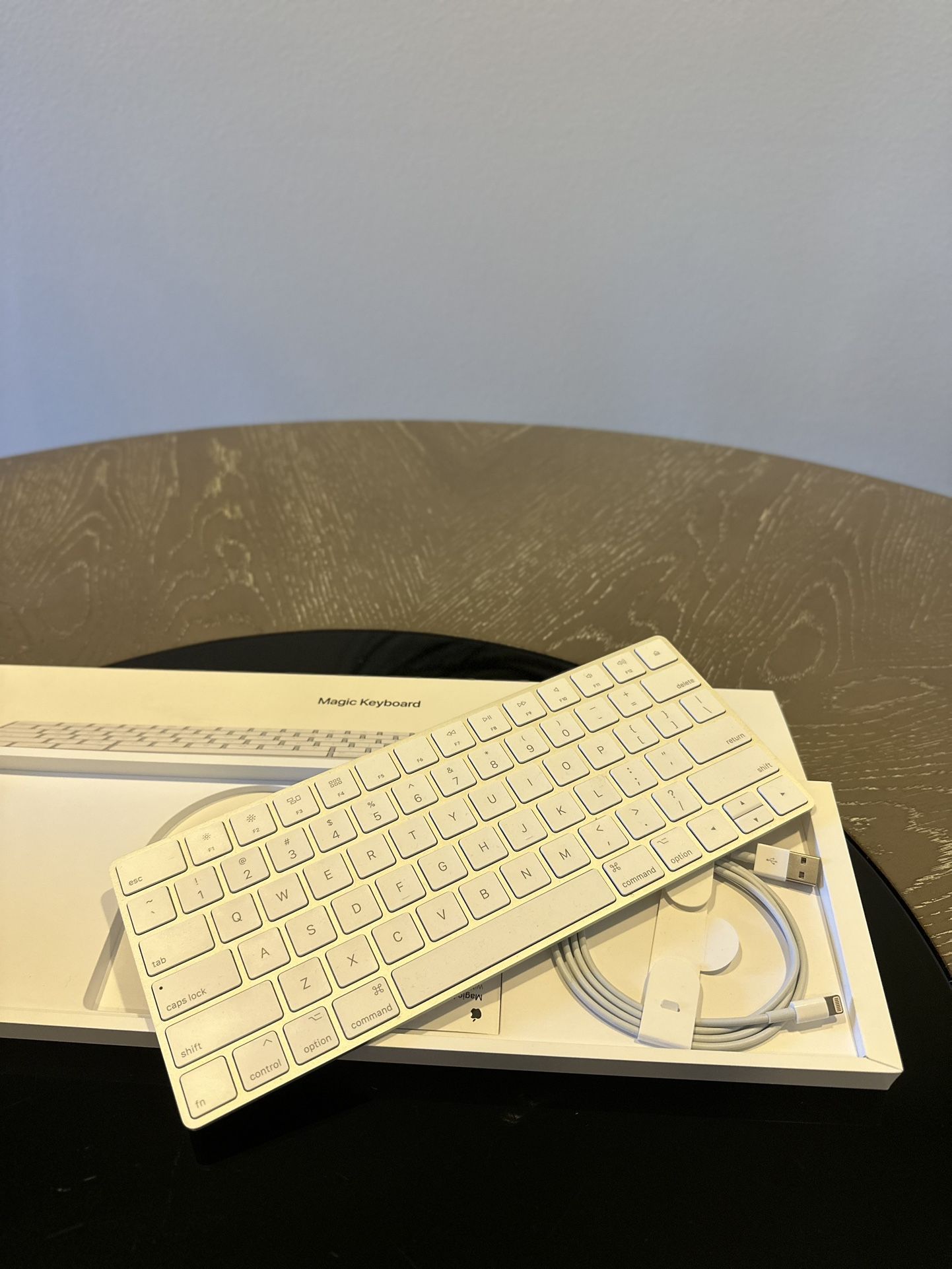 Apple Magic Keyboard - US English MLA22LL/A