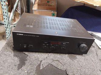 BC5RT  - Yamaha R-S202BL Natural Sound Stereo Hi-Fi Receiver