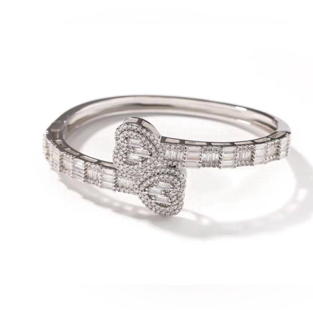 Heart Love Bangle Bracelet - Silver