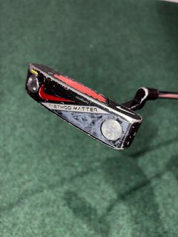 Nike Method Matter B2-01 putter 36” right handed