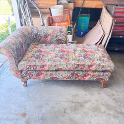 Chaise lounge