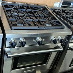 Wolf 30”Wide All Gas Range Stove In Stainless Steel 4Burners 