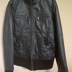 XS-MarcNewYork Andrew Marc- Women’s Black Leather Jacket 