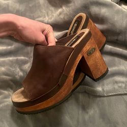 Bongo brown platforms