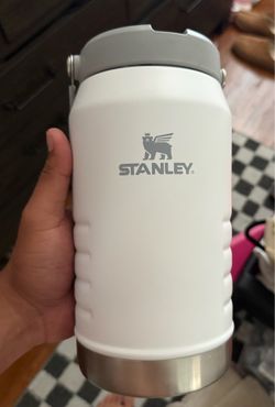 64 oz Stanley