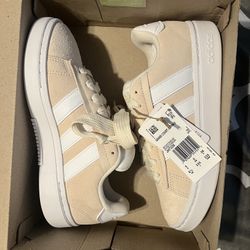 Adidas Grand court alpha 00s