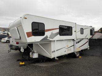 2010 TrailManor Pop Up 2720