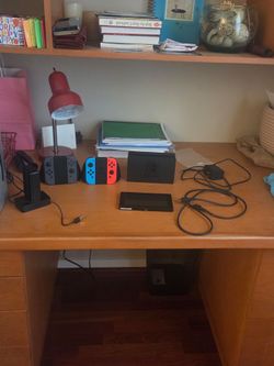 Nintendo Switch Bundle - V1 Unpatched (Moddable) + 4 Joy-Cons