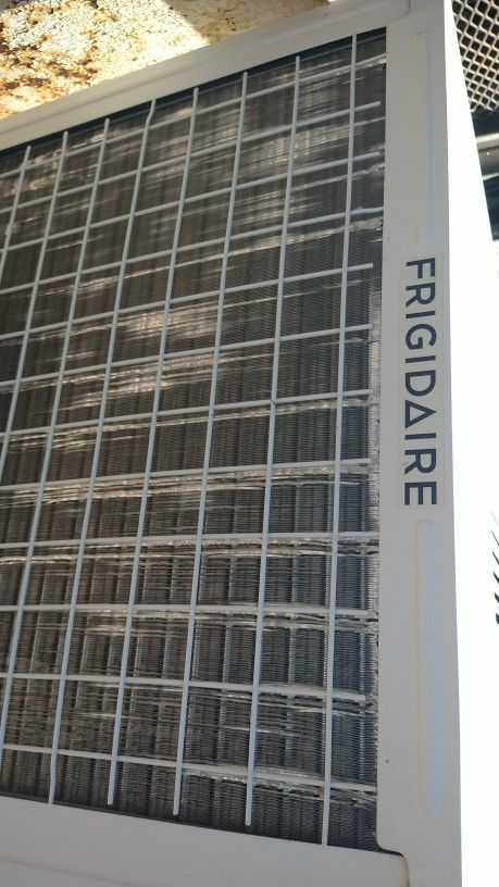 FRIGIDAIRE WINDOW LARGE AC
