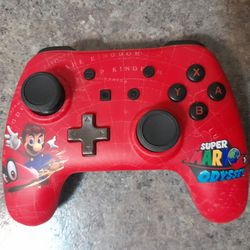Nintendo Switch - Wired Controller - Mario Odyssey 