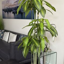 Pretty Artificial Plant 7 FT Tall With White Planter ! Brand New 