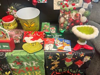 Grinch Xmas Decor $140