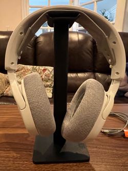 SteelSeries Arctic's Nova 1P (PS5)