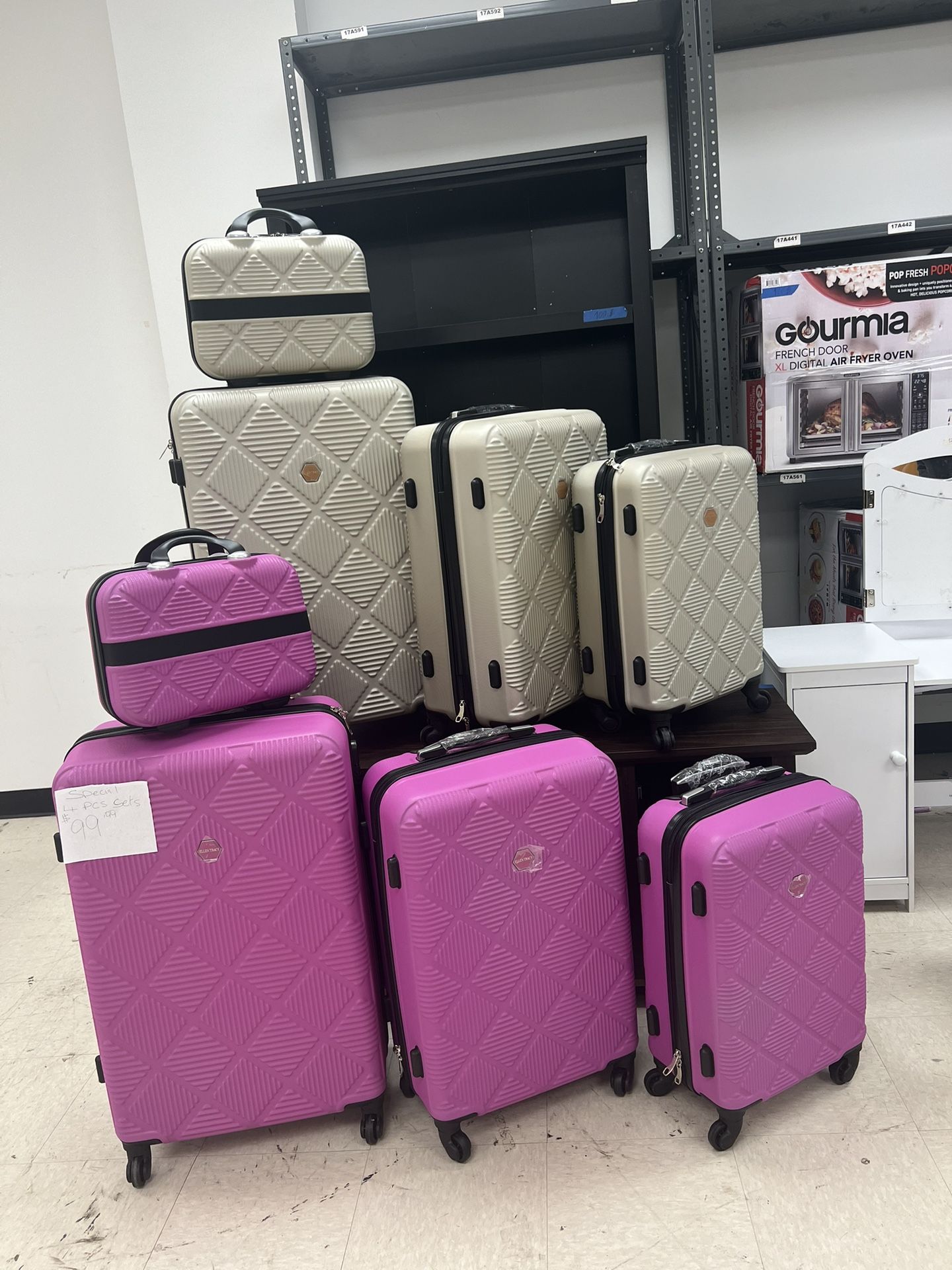 4 Pcs luggage brand New , Brand Ellen Tracy