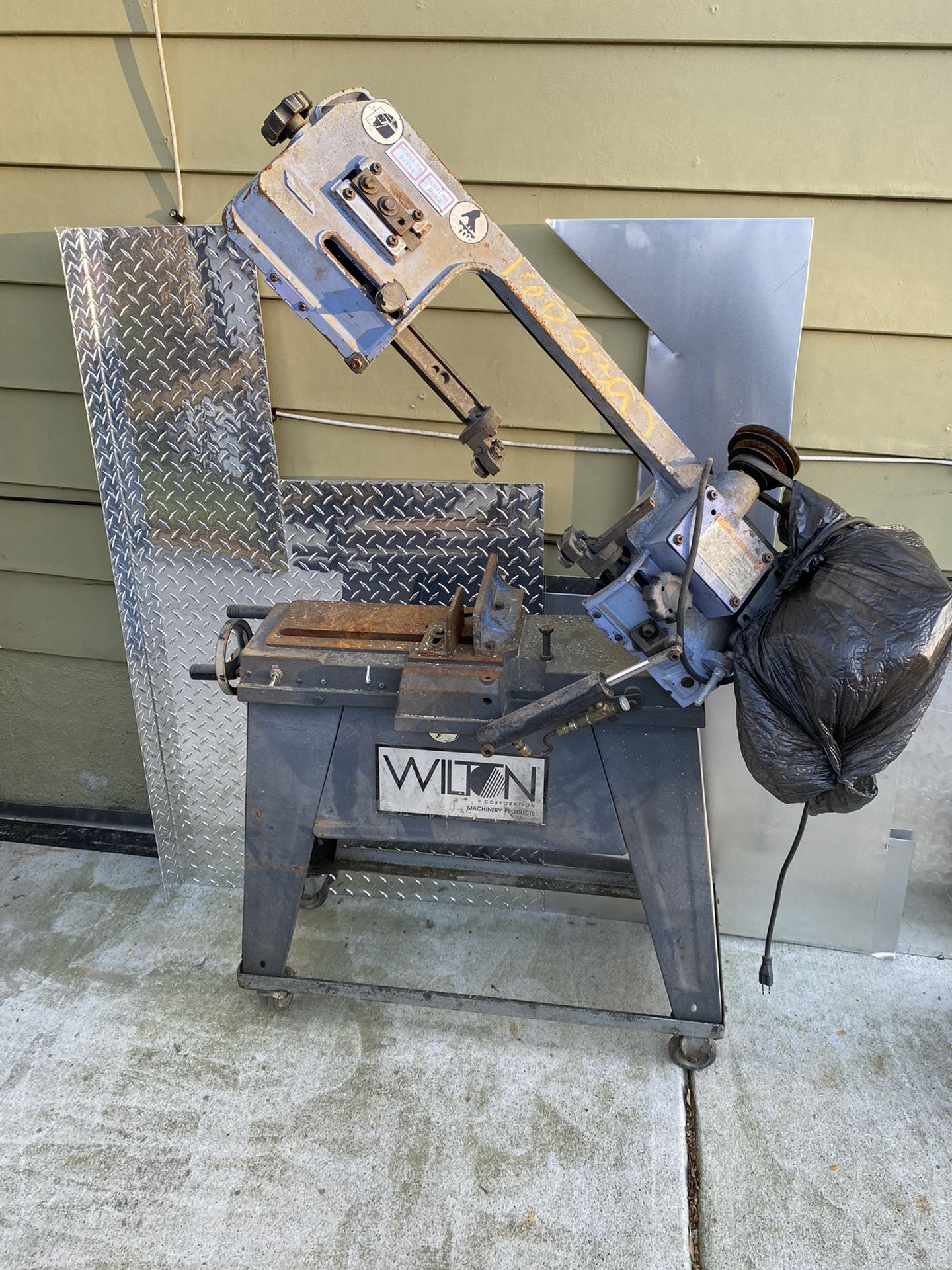 Metal Cutting Band Saw Mod-3Z990