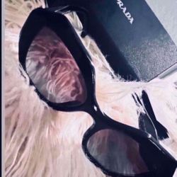 Woman Prada Sunglasses 