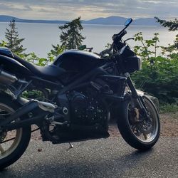 2012 Triumph Street Triple R 675
