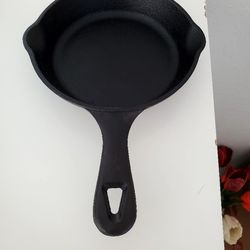 Cast Iron Small Fryer Pan, Never Used