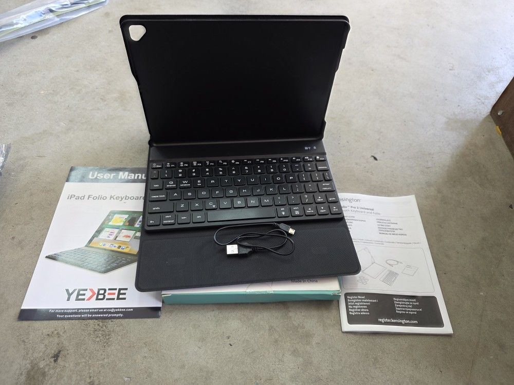 Apple Ipad 9.7 Case + Magnetic Keyboard Bluetooth Rechargeable