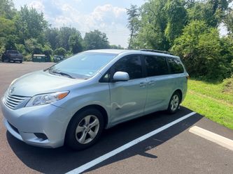 Rebuilt Toyota Sienna Minivan / owner