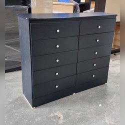 Ten drawers dresser with rails